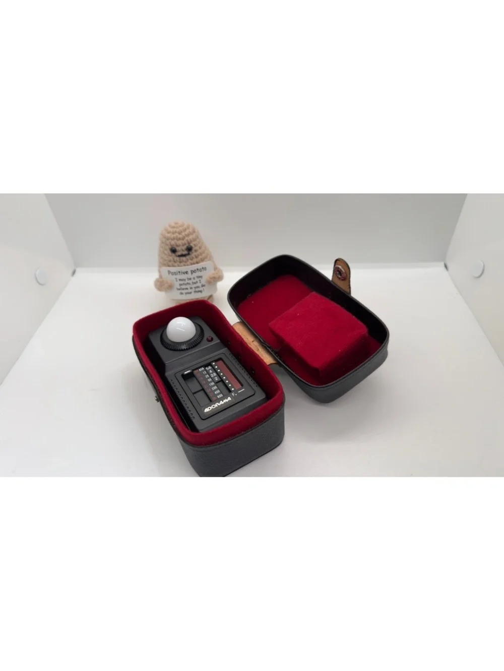 Adorama Vintage Luminos Model F2 Flash  Meter -Original Case
